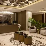 酒店 Lilium & 4*