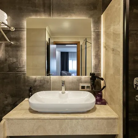 Hotel Lilium & 4*