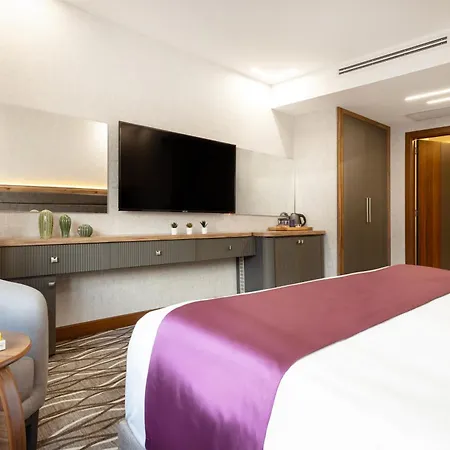 Lilium & Hotel 4*