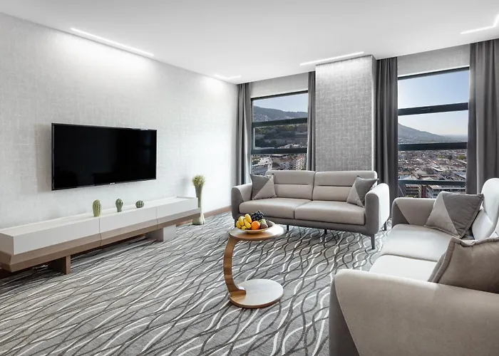 فندق Lilium & 4*